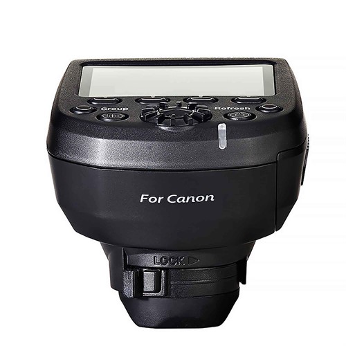 Secure locking on hot shoe