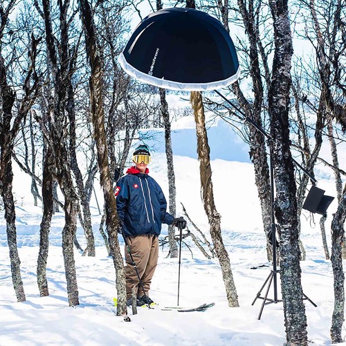 Deep umbrella on-location | Photo Anders Neuman